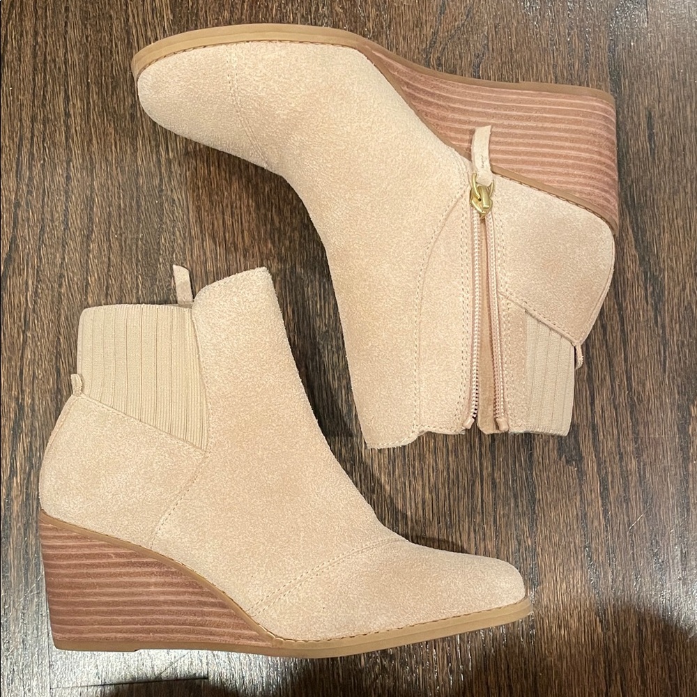 Toms Light Beige Ankle Booties